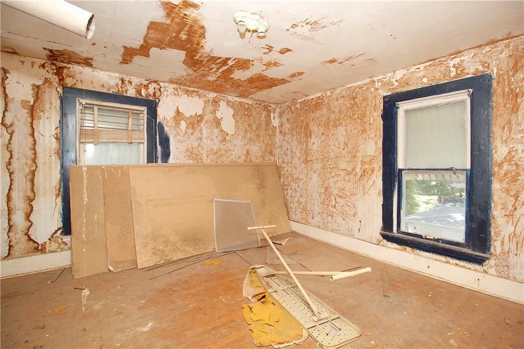 204 S Elm Street — photo 26
