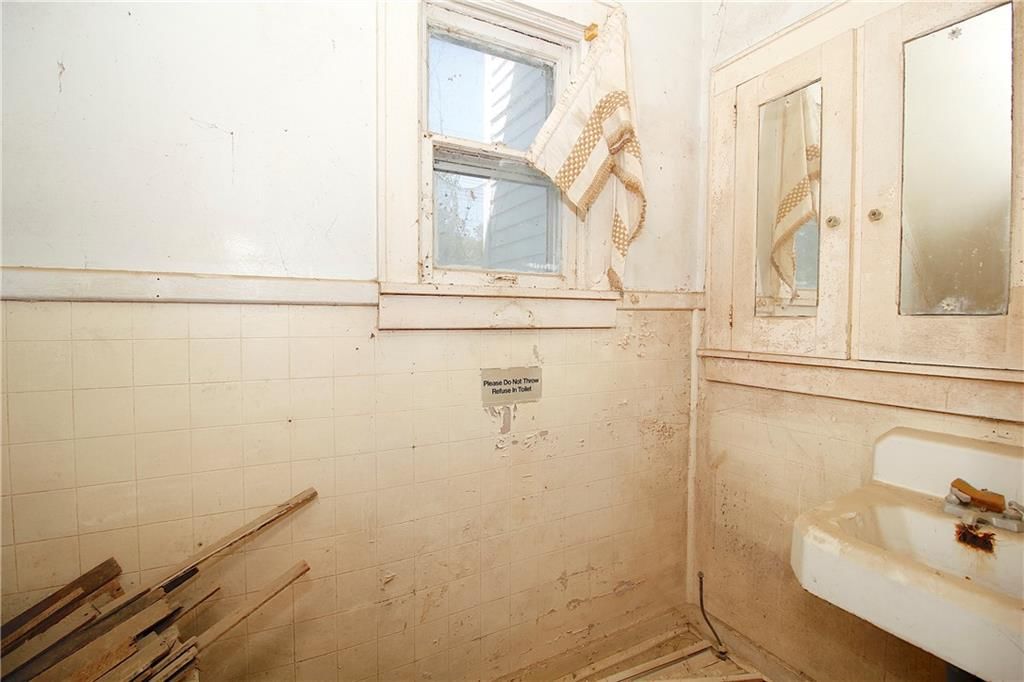 204 S Elm Street — photo 34