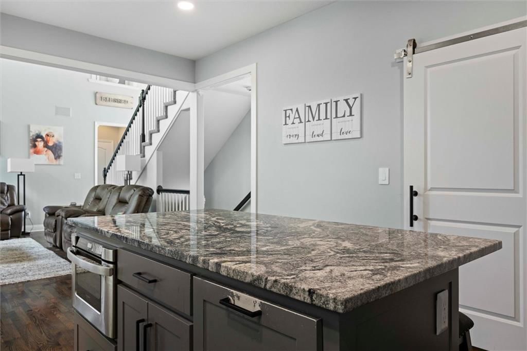 3202 Junction Drive — photo 9