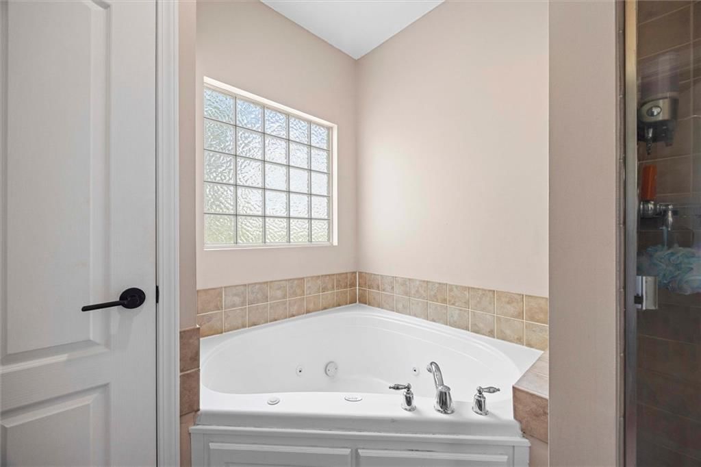 3202 Junction Drive — photo 17
