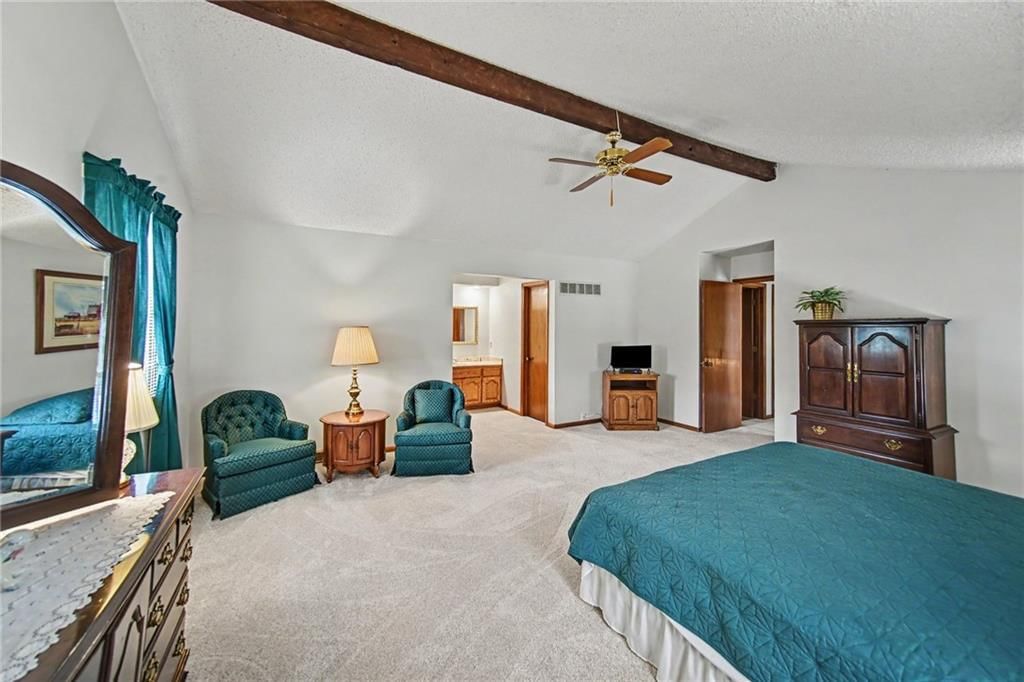 Photo 24 of 32 - 7213 N Bellefontaine Avenue, Gladstone, MO 64119
