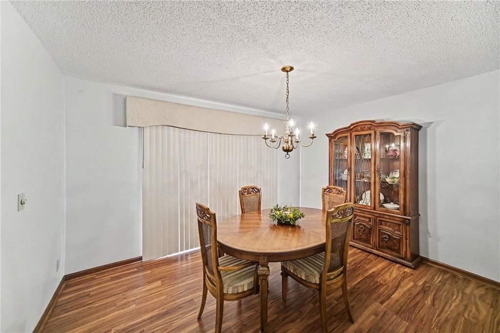 Photo 18 of 32 - 7213 N Bellefontaine Avenue, Gladstone, MO 64119