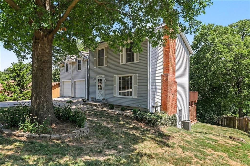 Photo 28 of 32 - 7213 N Bellefontaine Avenue, Gladstone, MO 64119