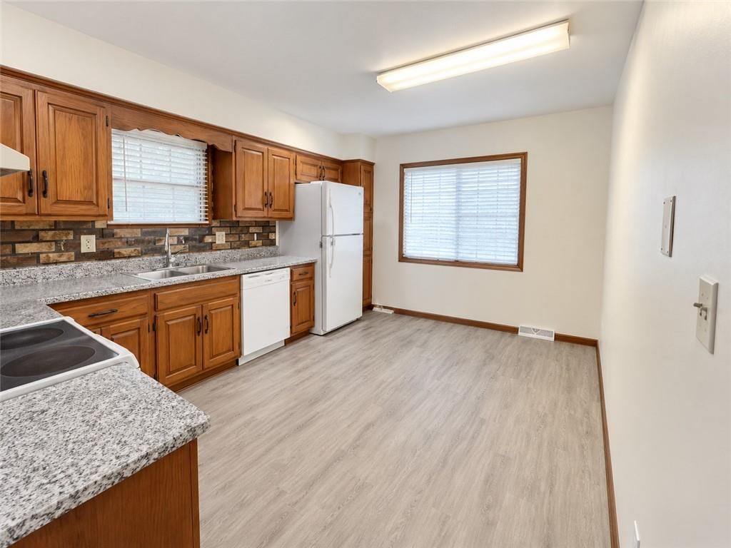Photo 14 of 26 - 1201 N 64th Street, Kansas City, KS 66102