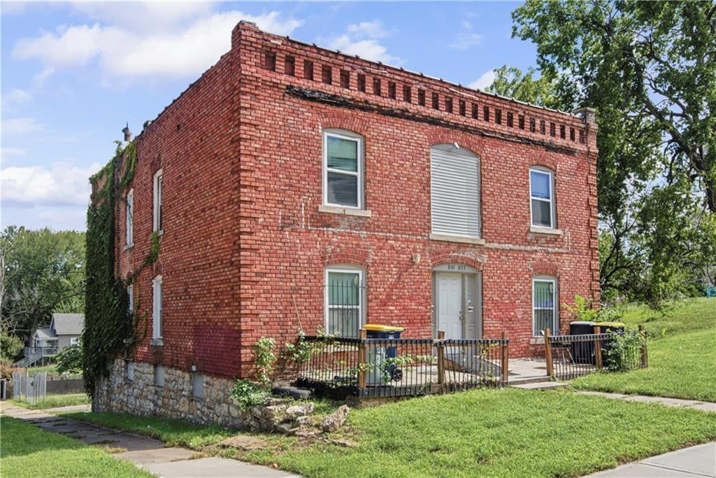 801 Cleveland Avenue — photo 1