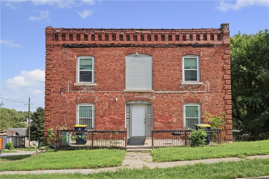 801 Cleveland Avenue — photo 2