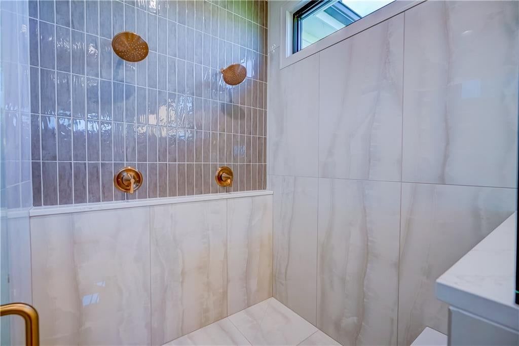 590 South Shore Drive — photo 28