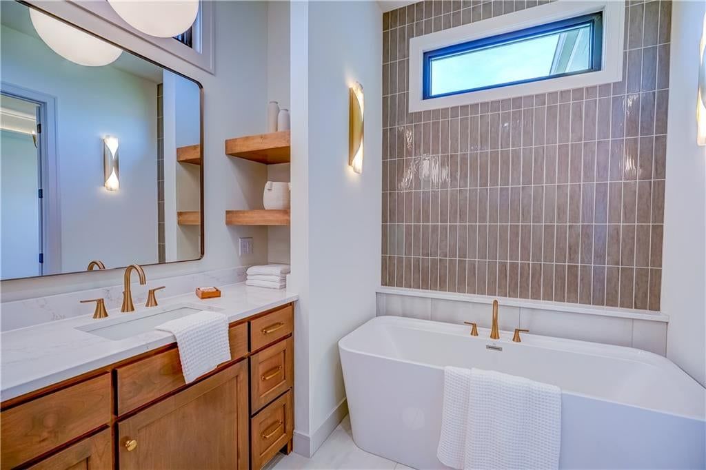 590 South Shore Drive — photo 29
