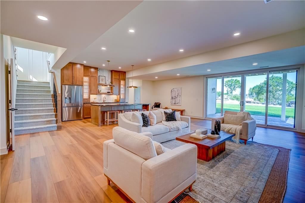 590 South Shore Drive — photo 40
