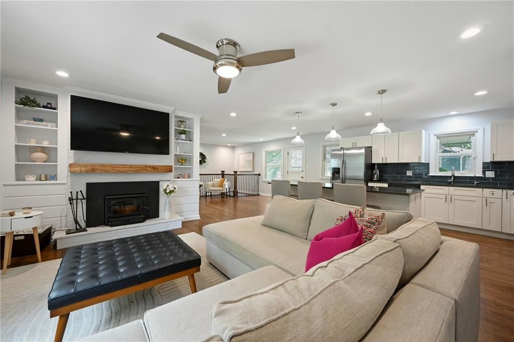 10004 Holly Street — photo 13