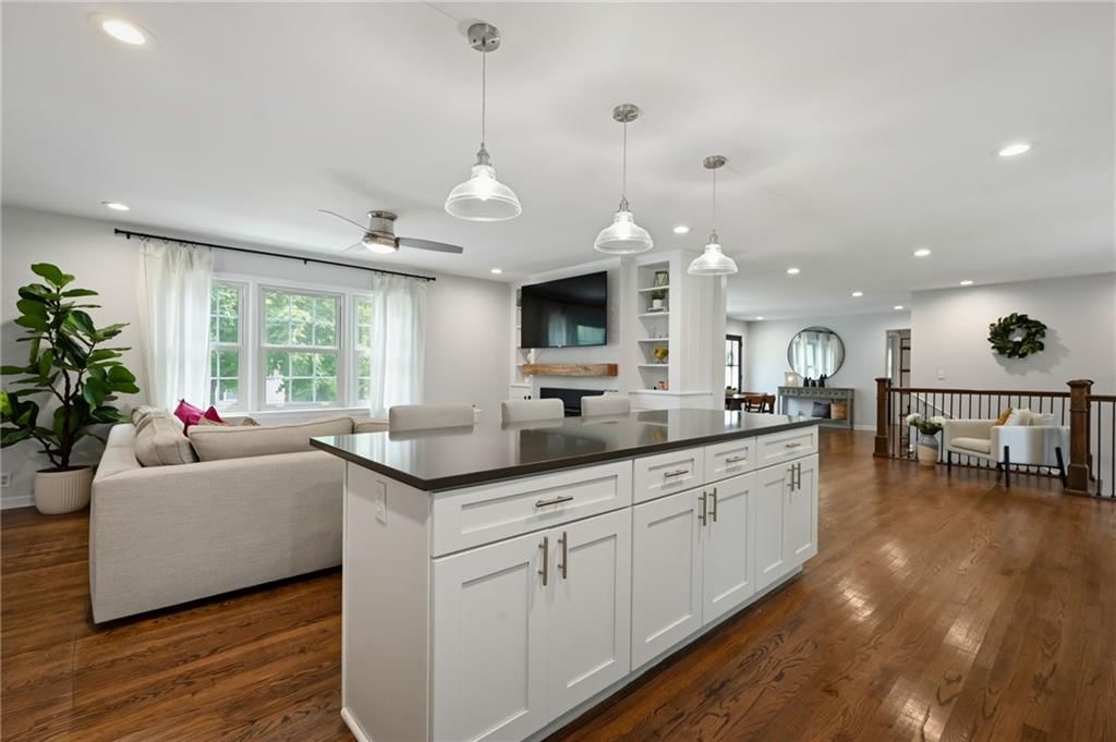10004 Holly Street — photo 15