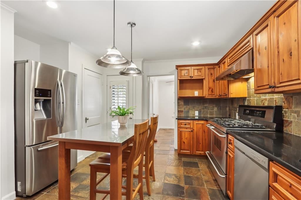 1235 W Gregory Boulevard — photo 9