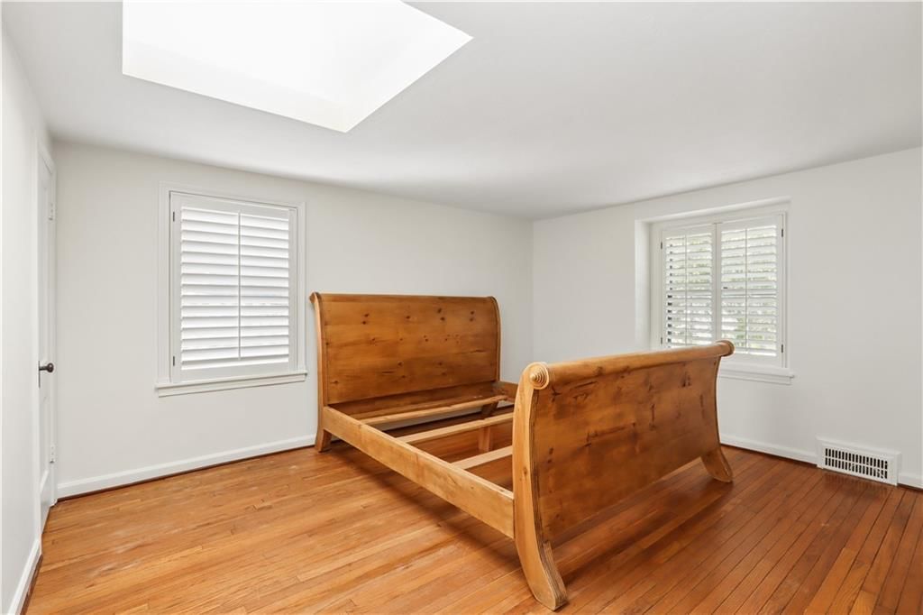 1235 W Gregory Boulevard — photo 13