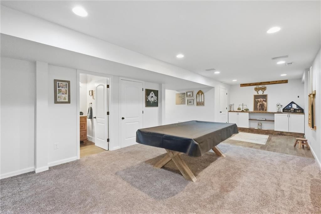Photo 22 of 31 - 110 S Eastglen Drive, Raymore, MO 64083