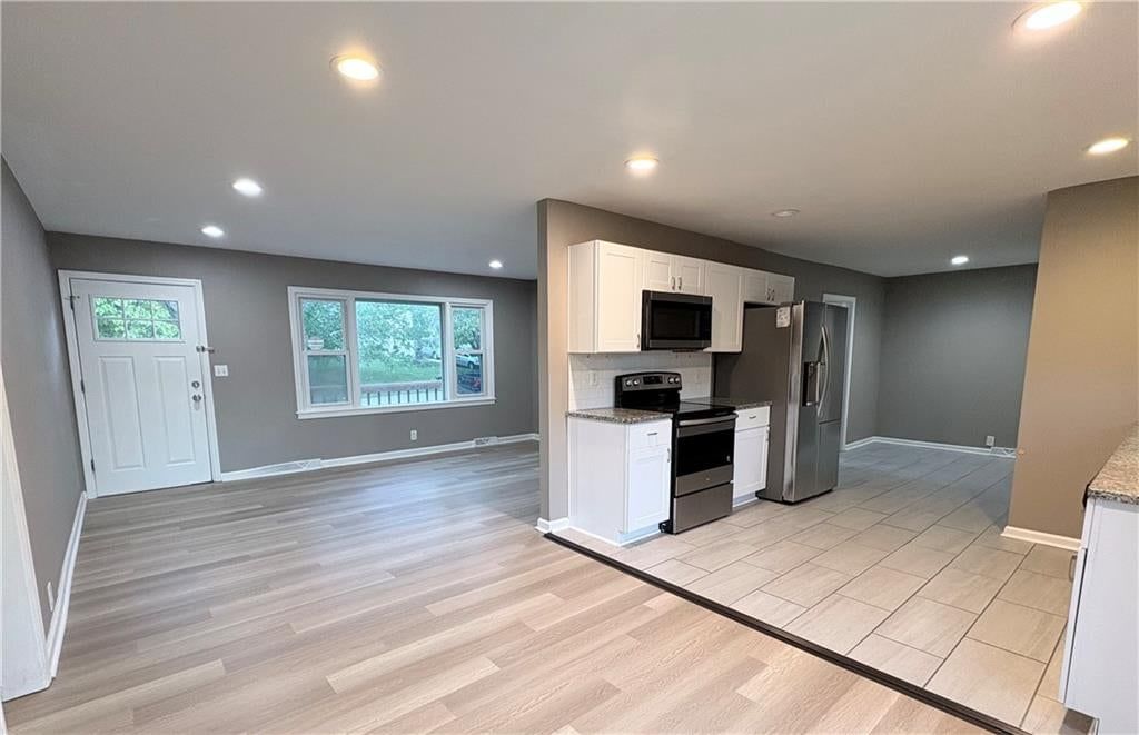 Photo 8 of 20 - 6110 E 148TH Terrace, Grandview, MO 64030