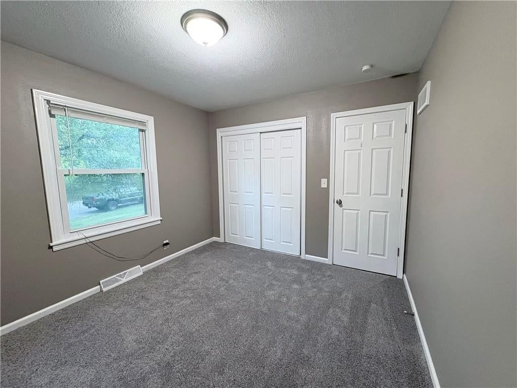 Photo 18 of 20 - 6110 E 148TH Terrace, Grandview, MO 64030