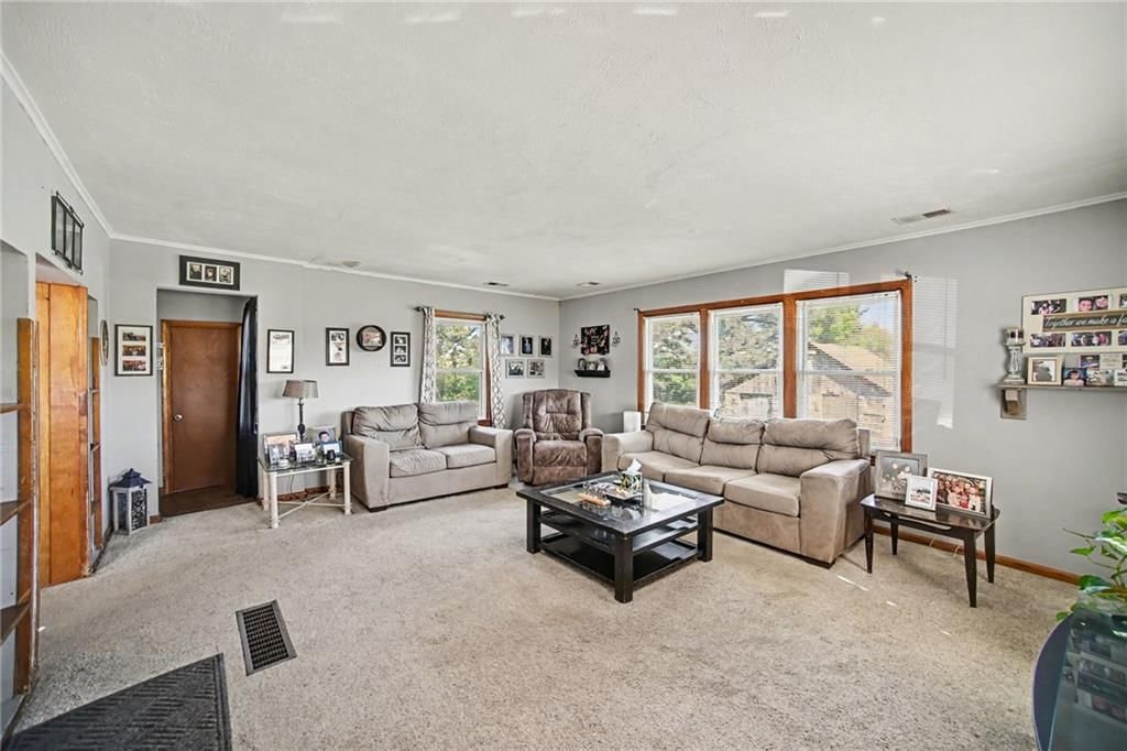 Photo 10 of 73 - 15 S 98th Street, Edwardsville, KS 66111