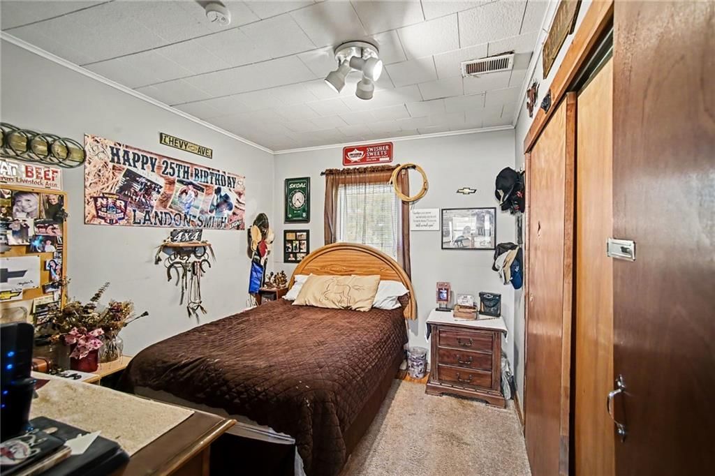 Photo 20 of 73 - 15 S 98th Street, Edwardsville, KS 66111