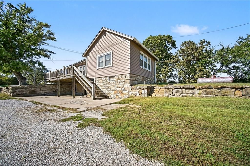 Photo 6 of 73 - 15 S 98th Street, Edwardsville, KS 66111