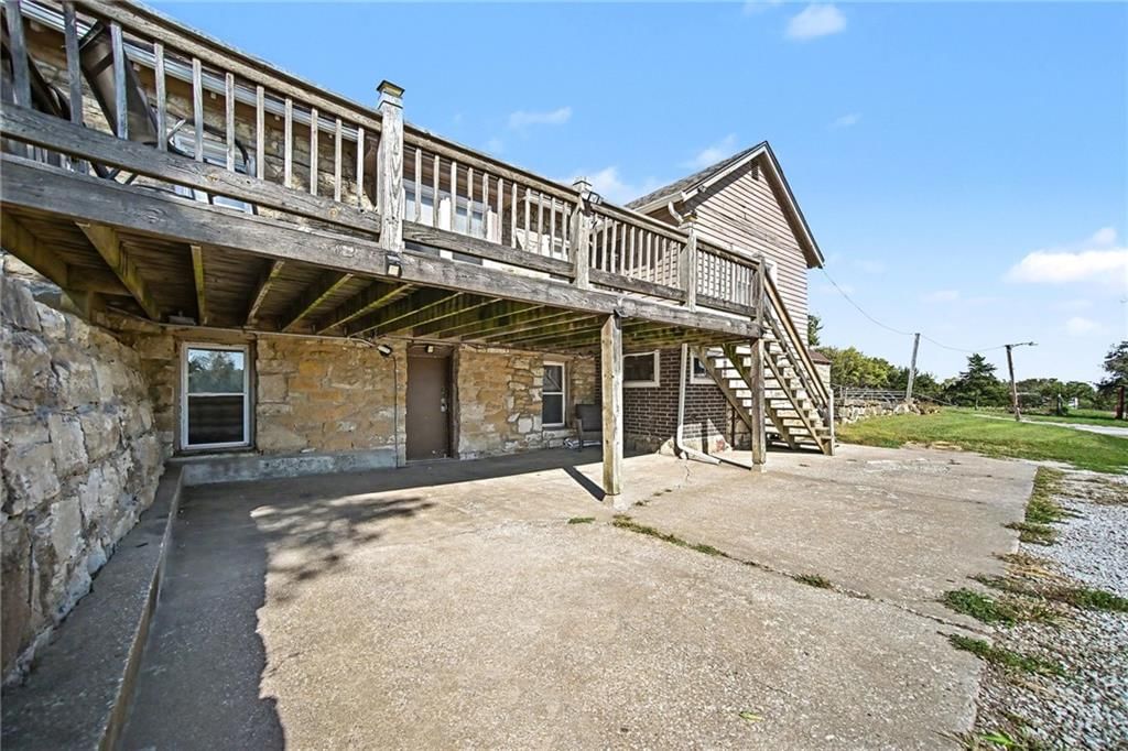 Photo 5 of 73 - 15 S 98th Street, Edwardsville, KS 66111