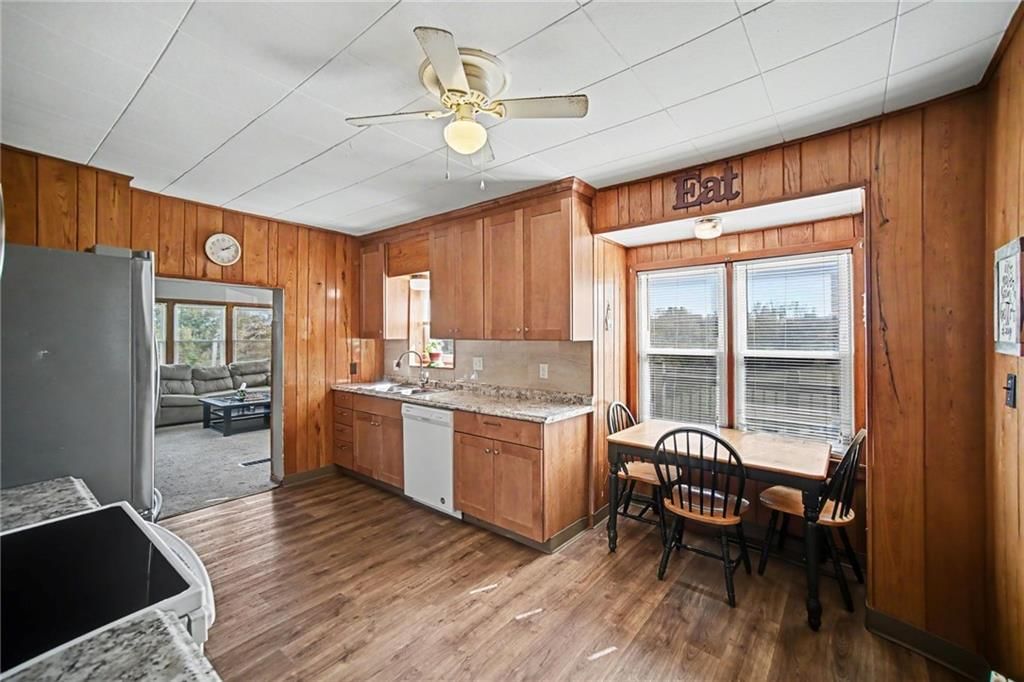 Photo 13 of 73 - 15 S 98th Street, Edwardsville, KS 66111