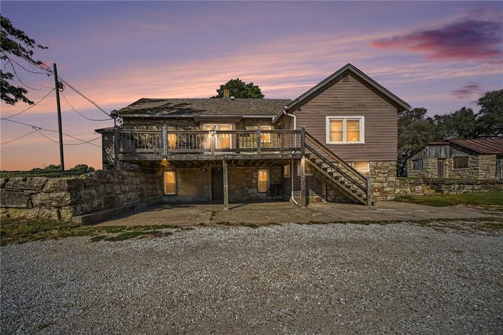 15 S 98th Street, Edwardsville, KS: listing photo 3