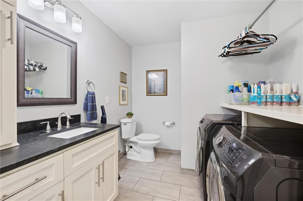 4431 N Grand Avenue — photo 19