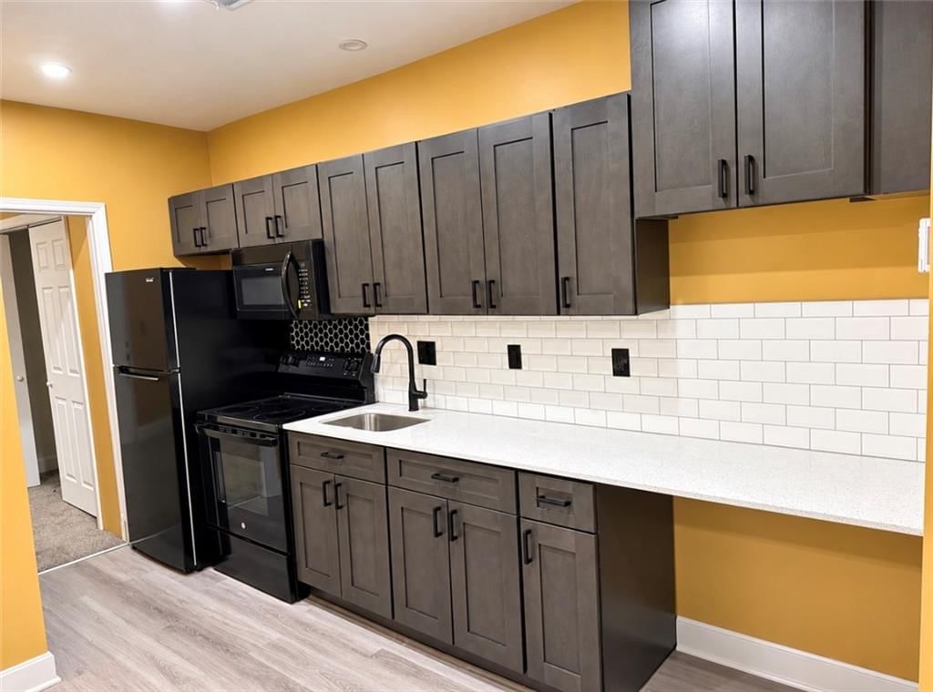 Photo 11 of 20 - 1414 E 30th Street, Kansas City, MO 64128