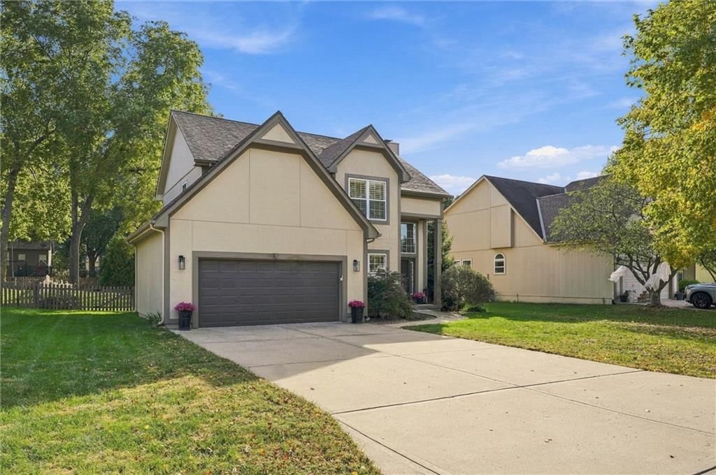 509 NE Garnet Lane, Lee's Summit, MO: listing photo 3