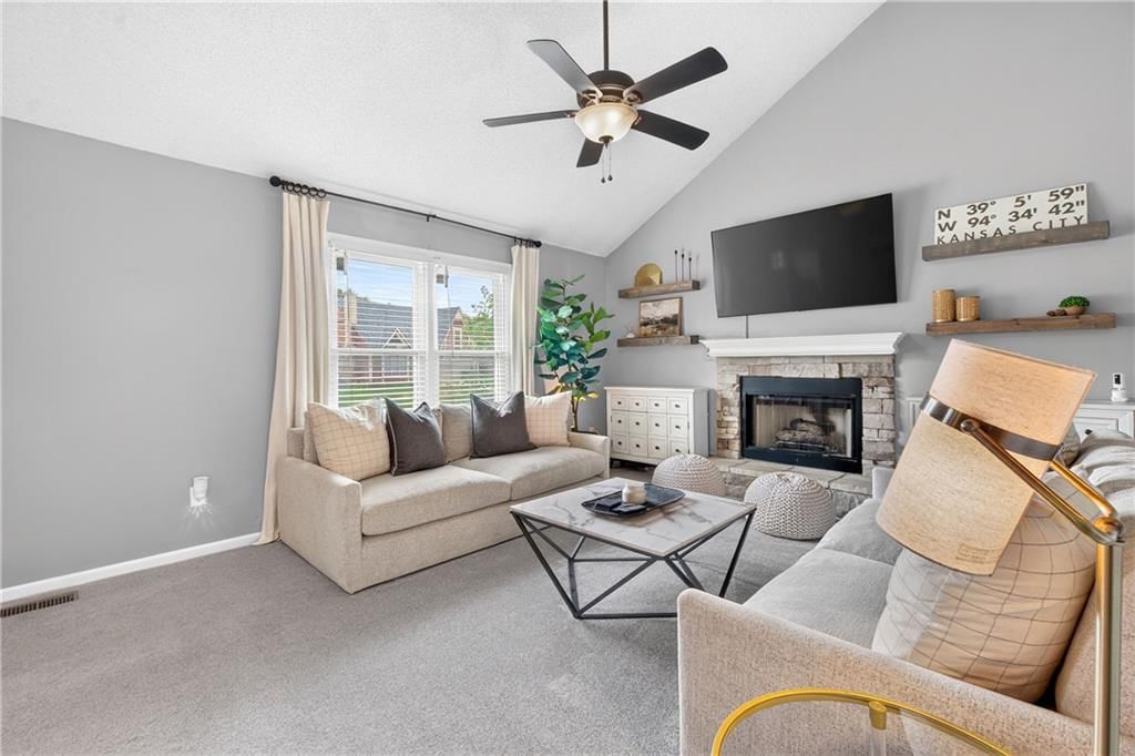 1538 W Dartmouth Street, Olathe, KS: listing photo 2