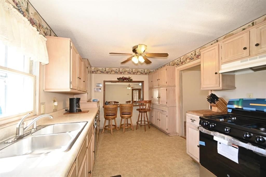 401 N Platte Avenue — photo 20