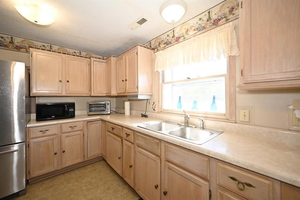 401 N Platte Avenue — photo 23