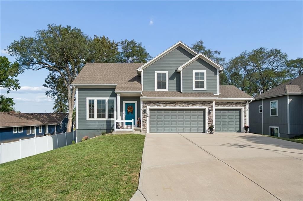 11450 Yecker Avenue — photo 1