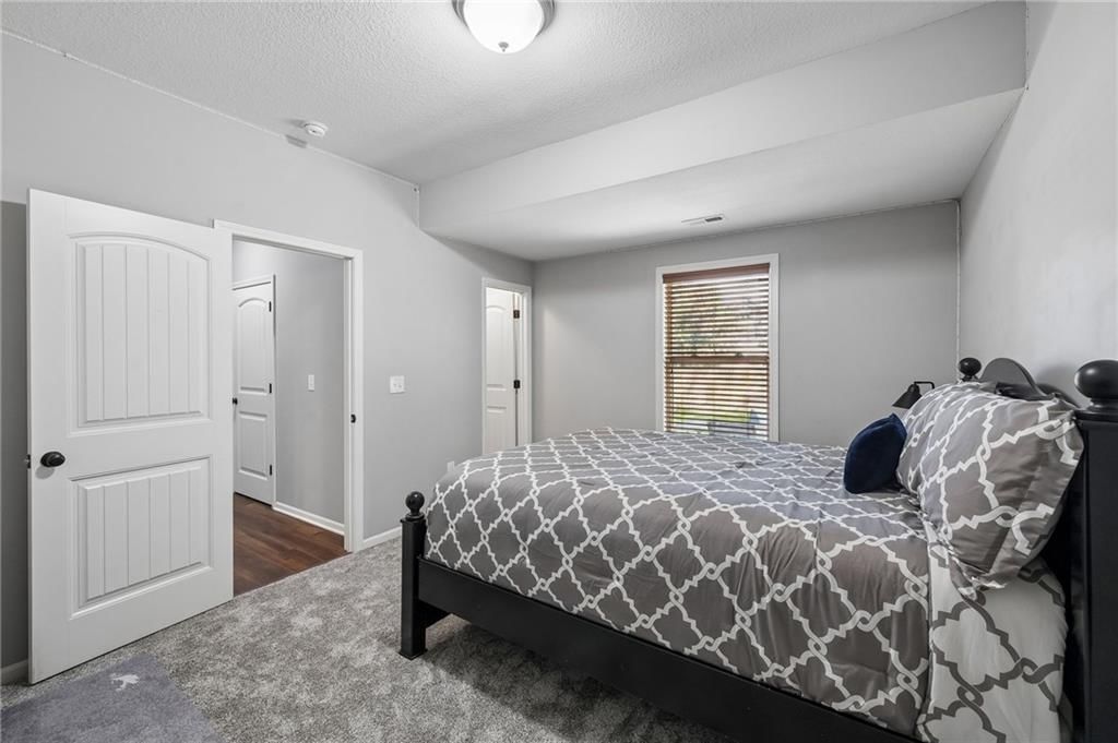11450 Yecker Avenue — photo 21