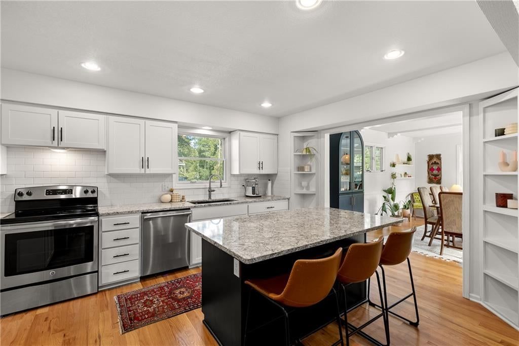 9809 Winslow Place — photo 17