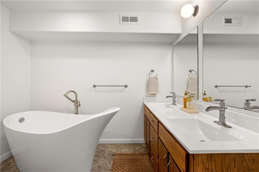 9809 Winslow Place — photo 25