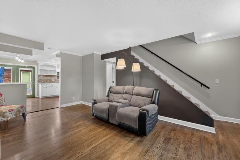 6811 N Askew Circle — photo 8
