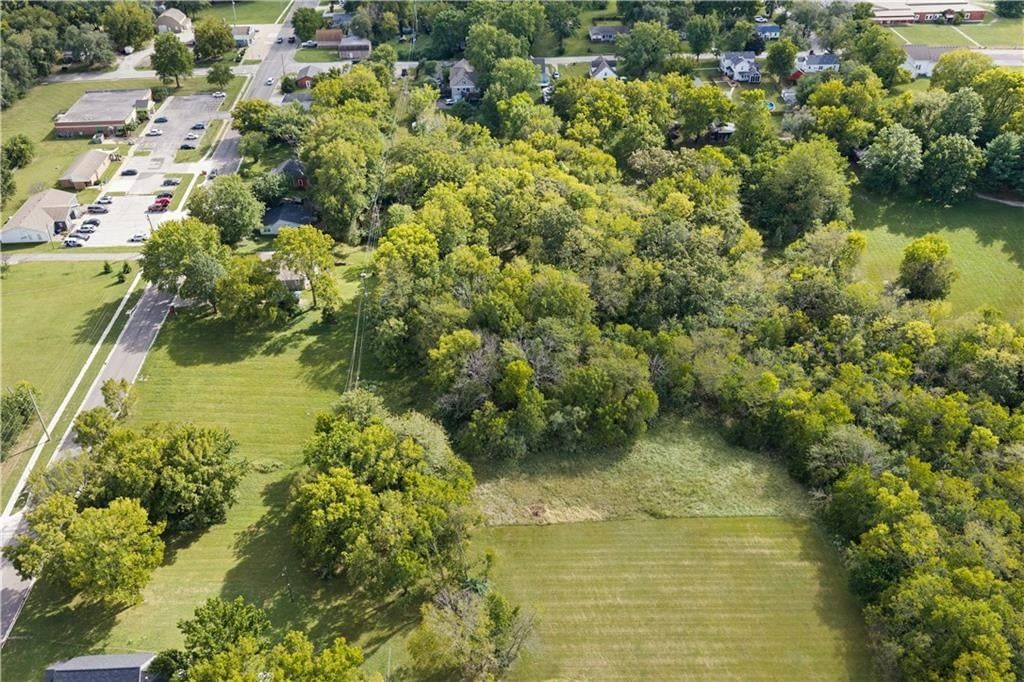 312 N Bynum Road — photo 11