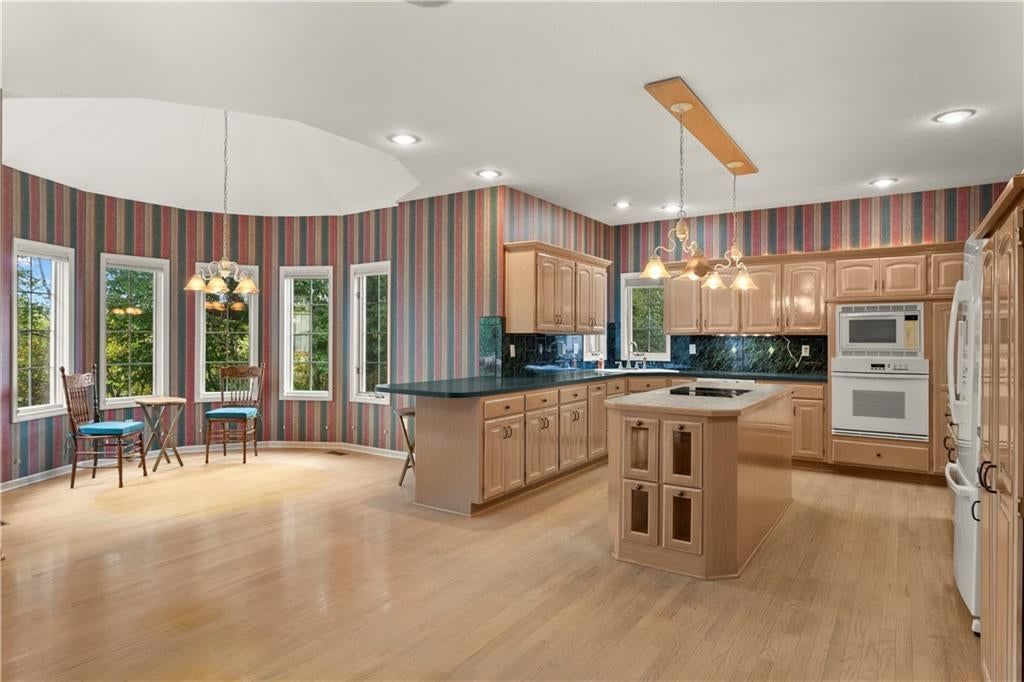 Photo 12 of 57 - 3317 Dominion Drive, Independence, MO 64055