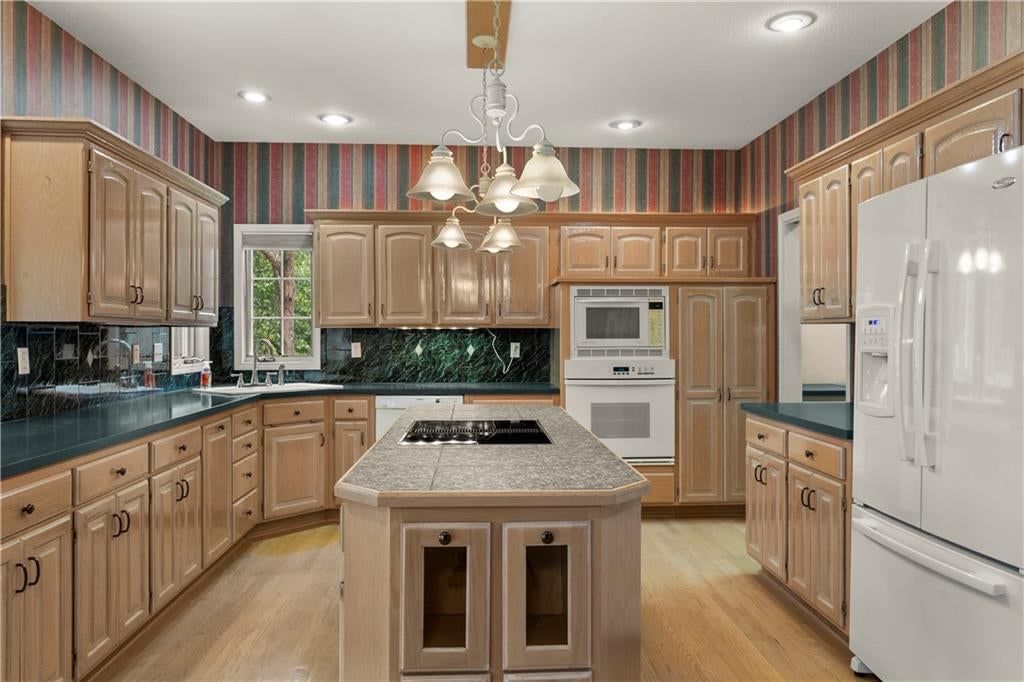 Photo 13 of 57 - 3317 Dominion Drive, Independence, MO 64055