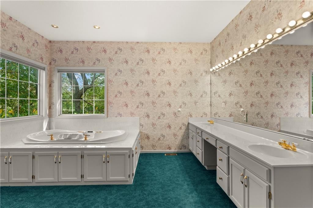 Photo 22 of 57 - 3317 Dominion Drive, Independence, MO 64055