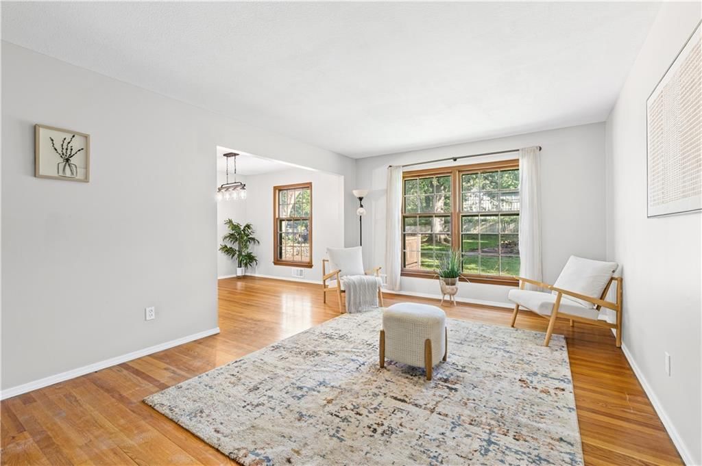 6202 E 110th Street, Kansas City, MO: listing photo 3