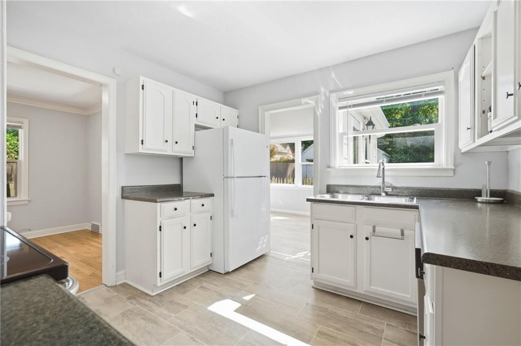 1009 W 77th Street — photo 14