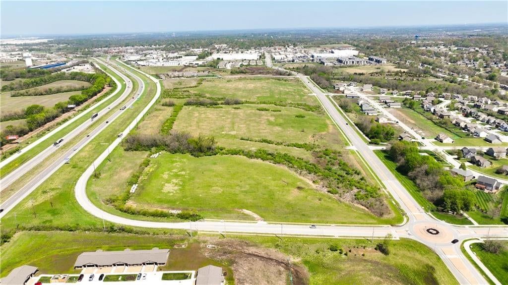 300 Dean Avenue, Raymore, MO: listing photo 3