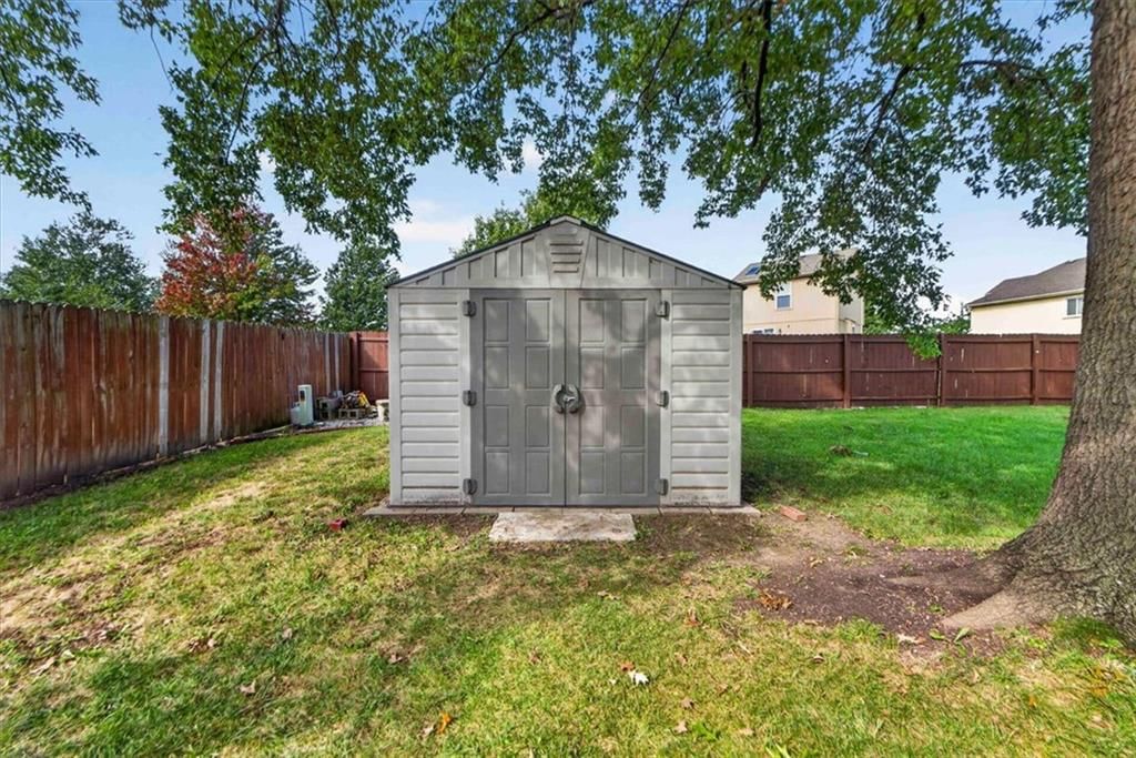 111 S Janell Drive — photo 39