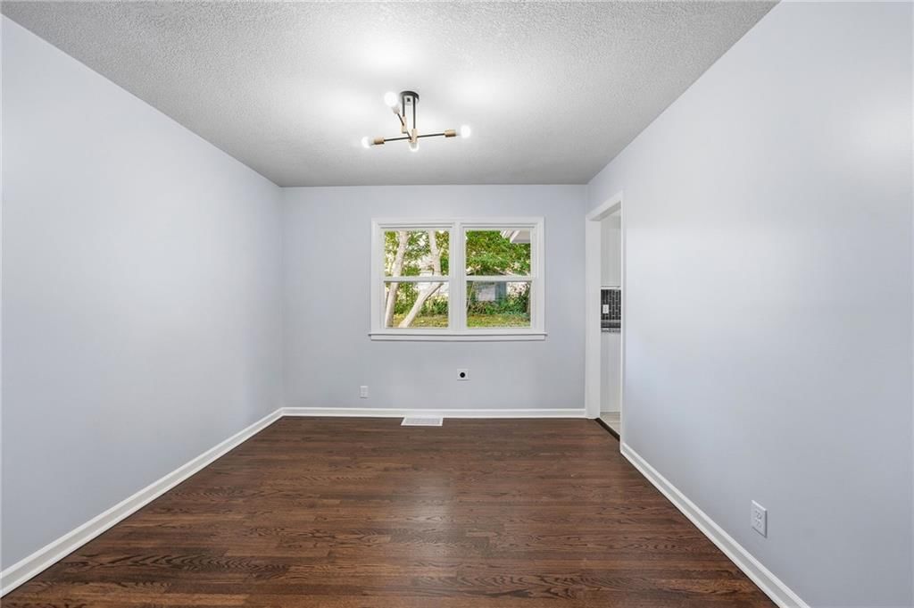 3028 S Hedges Avenue — photo 9