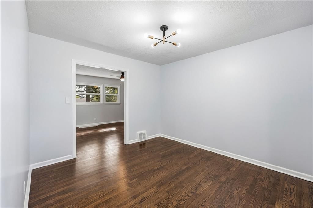 3028 S Hedges Avenue — photo 10