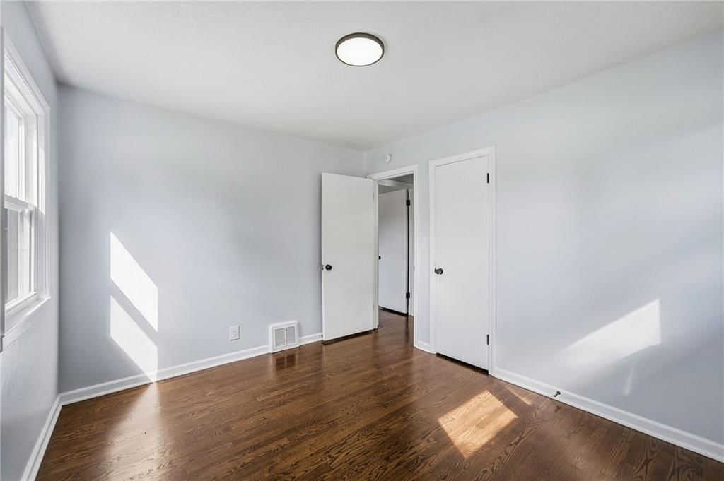 3028 S Hedges Avenue — photo 15