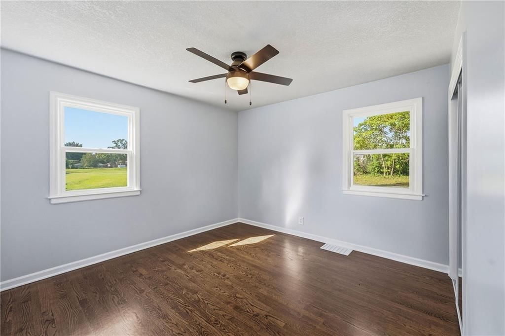 3028 S Hedges Avenue — photo 16