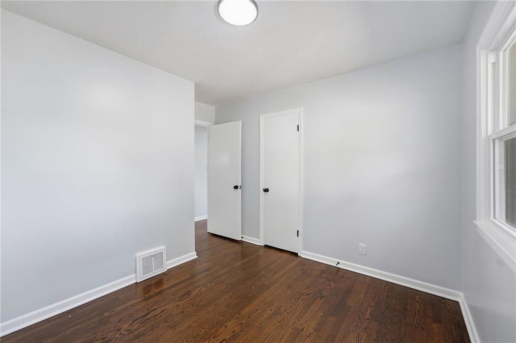 3028 S Hedges Avenue — photo 19